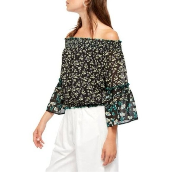 Free People Tops - Free People Off the Shoulder Rose Valley‎ Printed Bell Sleeve Blouse Size XS EUC
